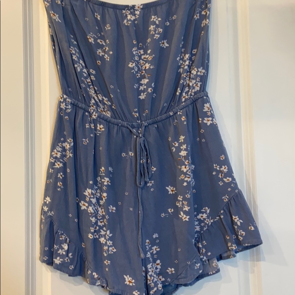 Floral strapless romper